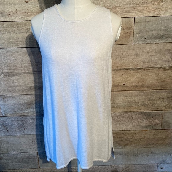 🛍️3/$30 Aritzia Wilfred Free women’s white‎ tank top in  size small - Picture 1 of 9